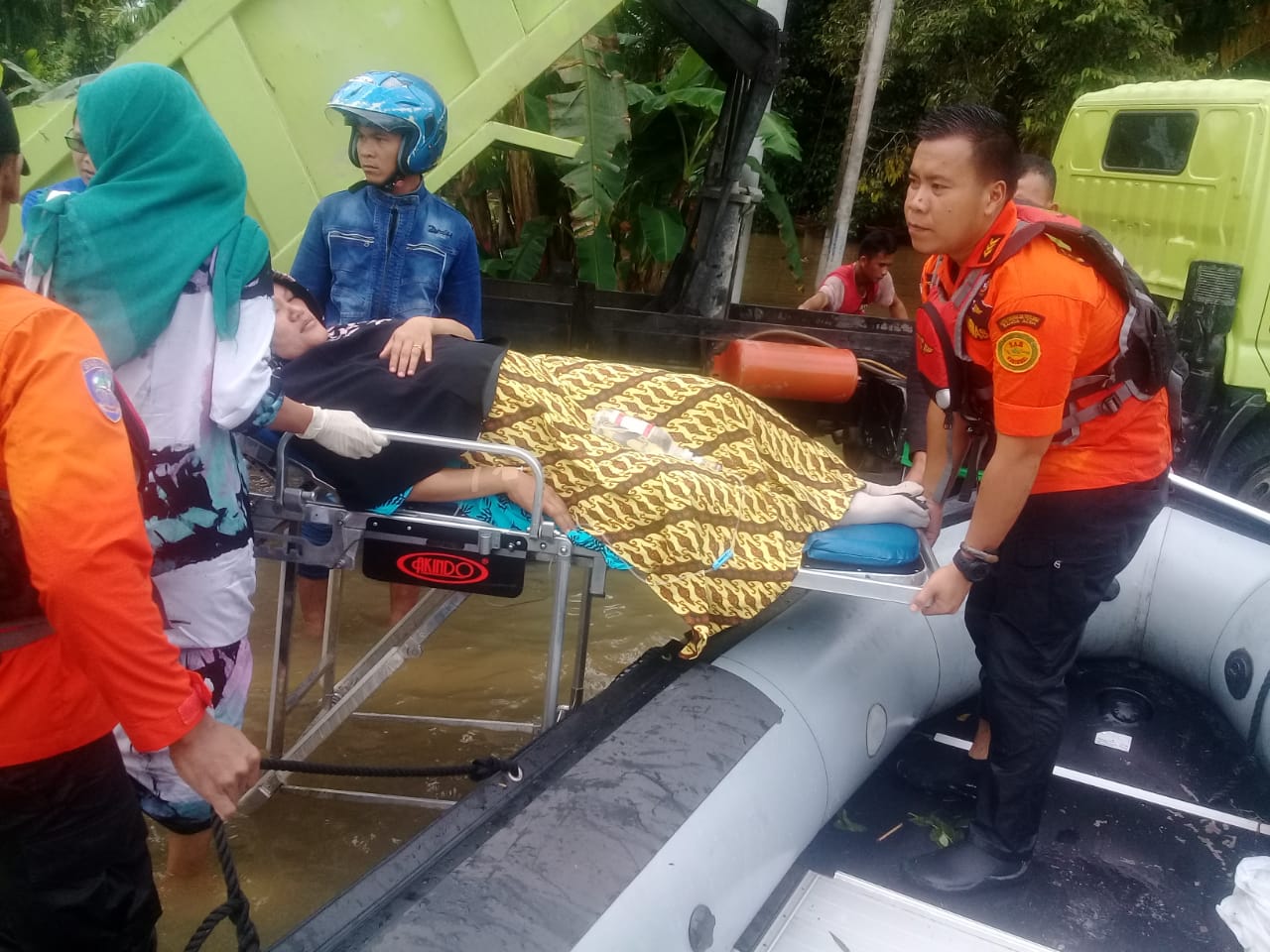 SAR dan BPBD Evakuasi Warga Simeulue Korban Banjir