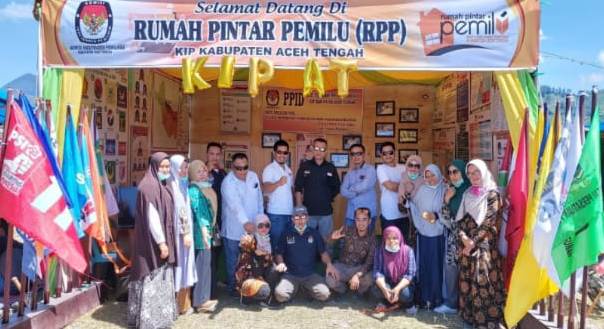 Sosialisasikan Pemilu, KIP Aceh Tengah Buka Stand di Arena Pacuan Kuda
