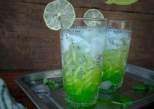 Tiga Kreasi Minuman Kelapa Muda Untuk Berbuka Puasa