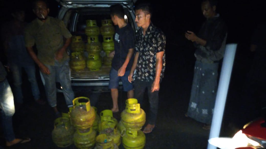 Seludupkan Gas 3 Kg, Warga Trumon Tengah Disergap Warga