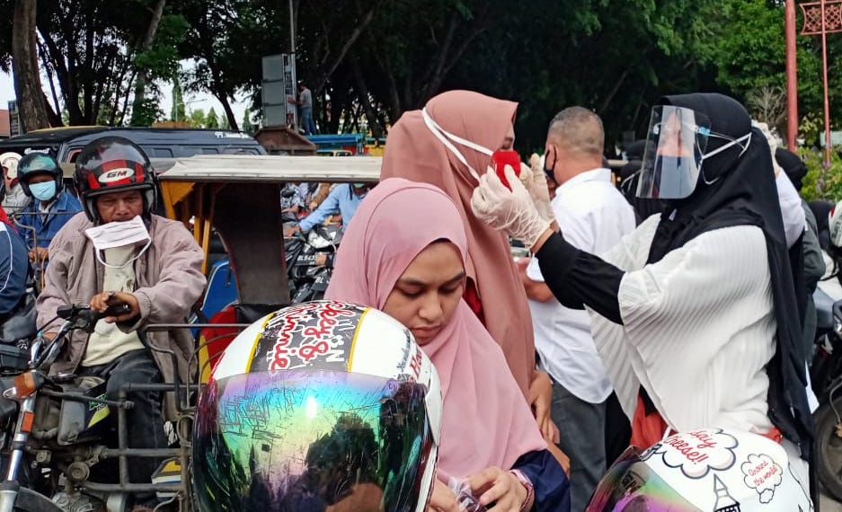 Poltekkes Bagi-bagi 3.000 Masker di Lhokseumawe