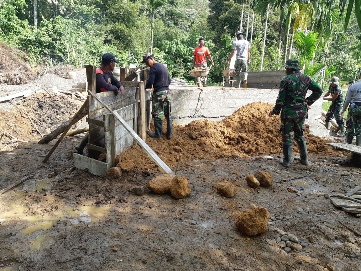 Satgas TMMD Kodim Aceh Selatan Mulai Rampungkan Pengerjaan Jembatan