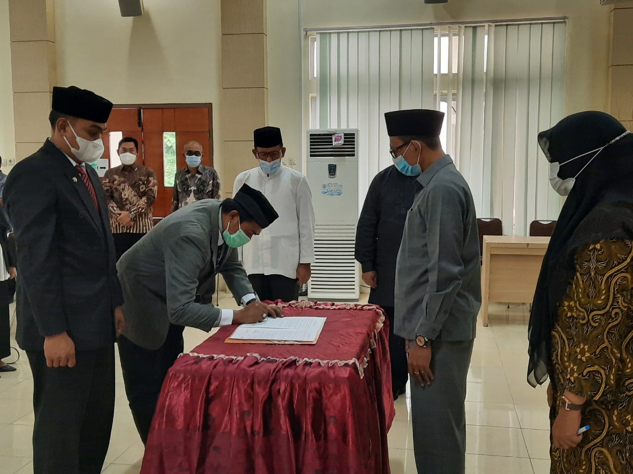 Bupati Aceh Selatan Lantik Fakhrijal Sebagai Kadis Kesehatan dan Ilham Sahputra Kepala BKPSDM