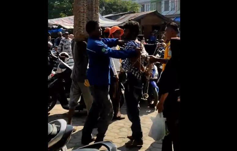 Maling Rokok Dikeroyok Pedagang Pasar Inpres Lhokseumawe