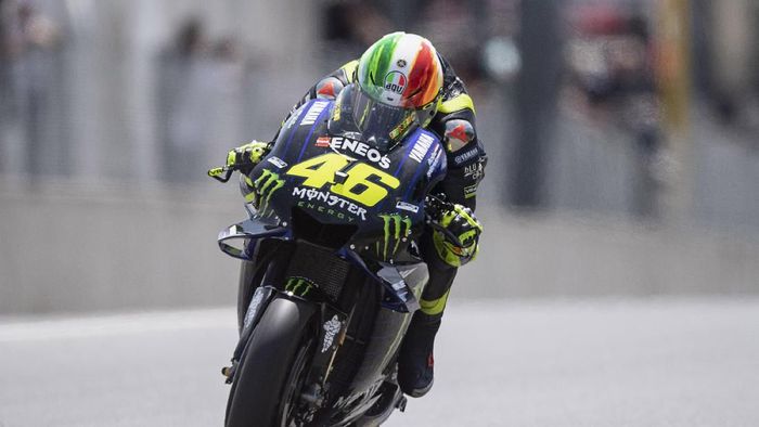 Valentino Rossi Akan Pensiun atau Dipensiunkan Yamaha?